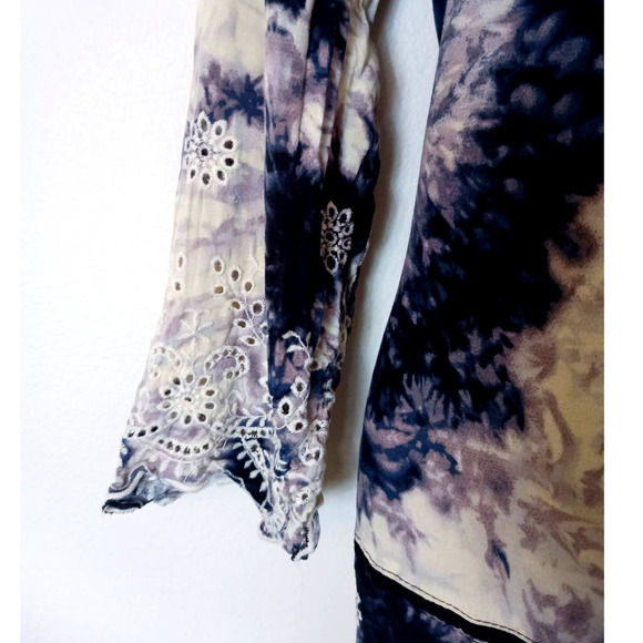 NWOT Romeo and Juliet Couture Tie Dye Embroidered Tunic - Picture 4 of 10